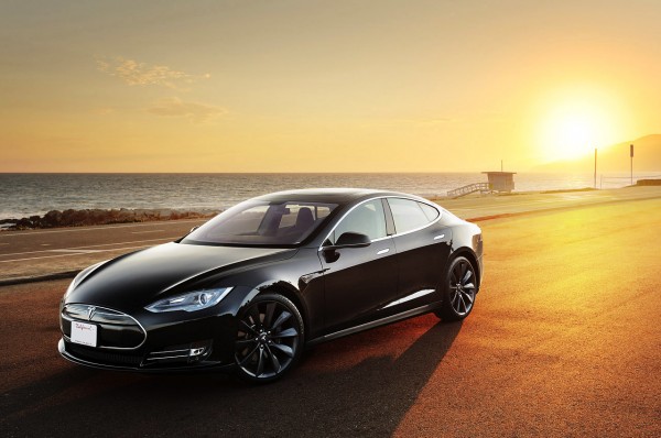 01-Tesla-Model-S-Performance