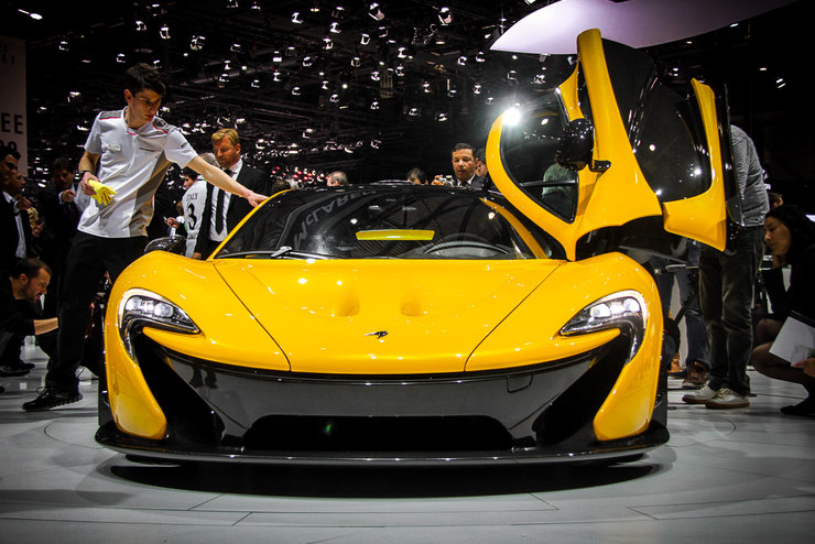 mclaren-p1-autoshow-2